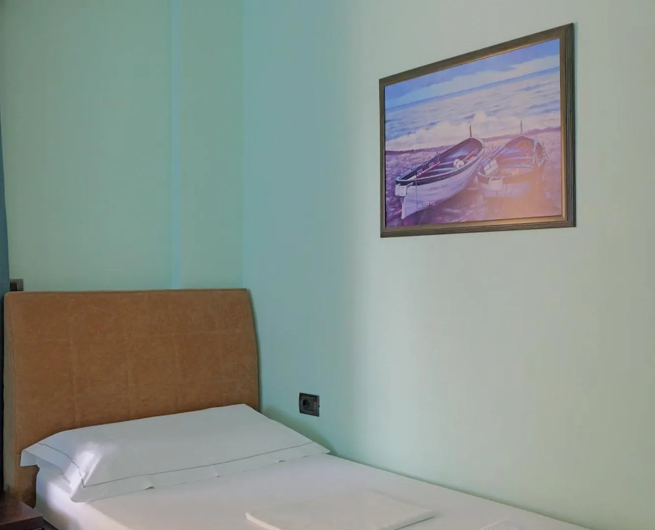 Hotel Sala Sarande 0*,  Albania