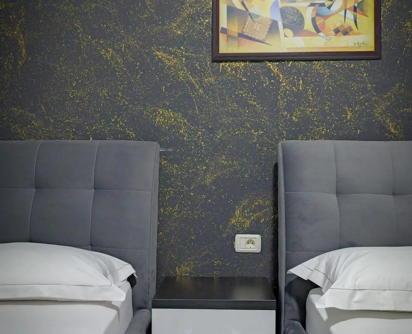Hotel Sala Sarande 0*,  Albania